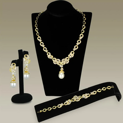 3W945 - Gold Brass Jewelry Sets with AAA Grade CZ  in Clear